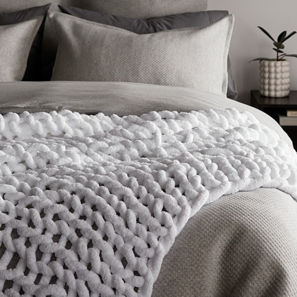 WHITE Fishing net throw blanket